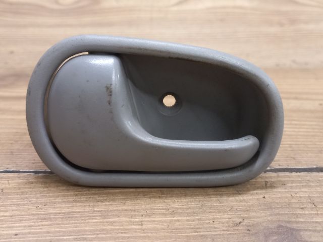 bontott MAZDA DEMIO Bal első Belső Kilincs