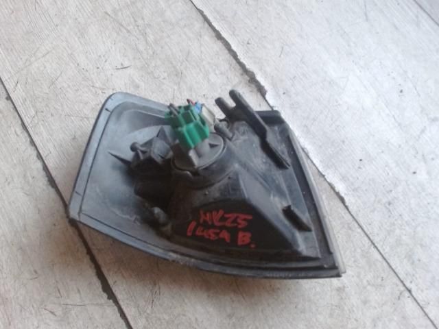 bontott MAZDA DEMIO Bal első Irányjelző