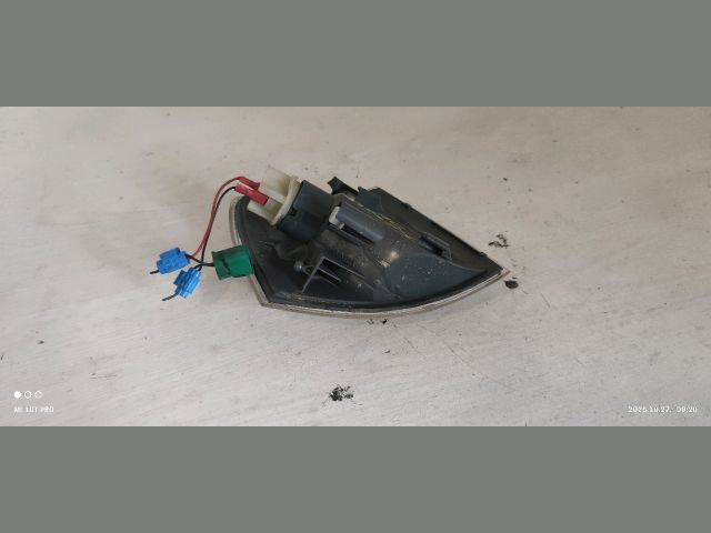 bontott MAZDA DEMIO Bal első Irányjelző