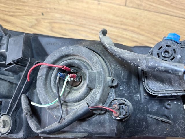 bontott MAZDA DEMIO Bal Fényszóró