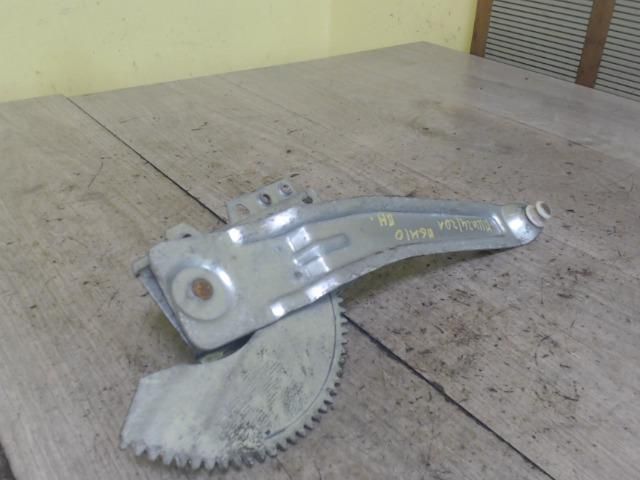 bontott MAZDA DEMIO Bal hátsó Ablakemelő Szerkezet (Mechanikus)