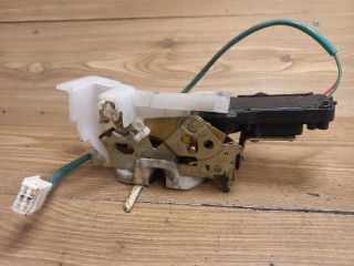 bontott MAZDA DEMIO Bal hátsó Ajtózár