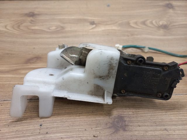 bontott MAZDA DEMIO Bal hátsó Ajtózár