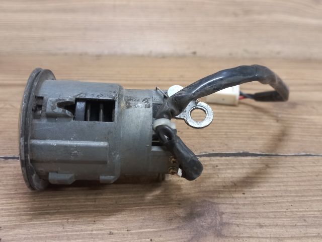 bontott MAZDA DEMIO Csomagtér Nyitó Kar / Gomb