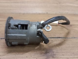 bontott MAZDA DEMIO Csomagtér Nyitó Kar / Gomb