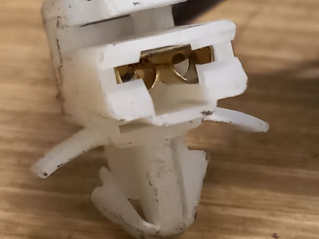 bontott MAZDA DEMIO Csomagtérajtó Zárszerkezet