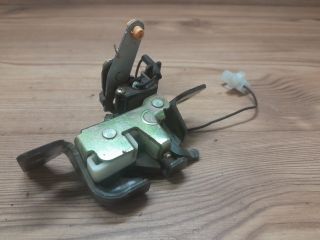 bontott MAZDA DEMIO Csomagtérajtó Zárszerkezet