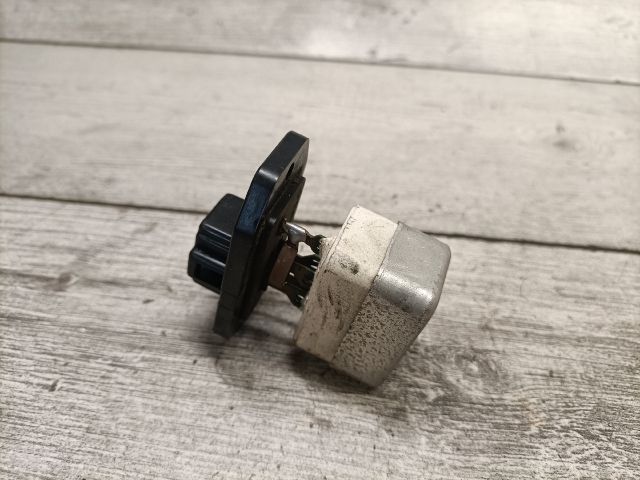 bontott MAZDA DEMIO Előtét Ellenállás Fűtőmotor