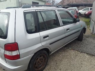 bontott MAZDA DEMIO Jobb első Ajtó (Részeivel)