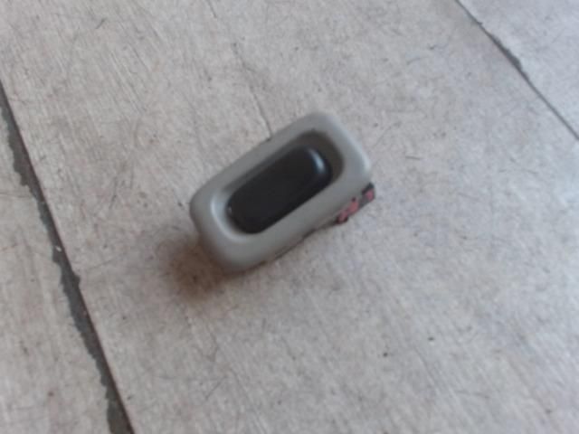 bontott MAZDA DEMIO Jobb hátsó Ablakemelő Kapcsoló