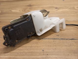 bontott MAZDA DEMIO Jobb hátsó Ajtózár