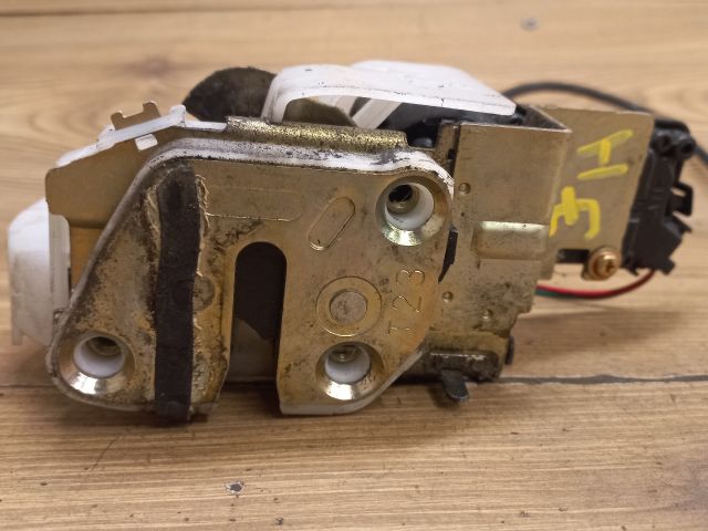 bontott MAZDA DEMIO Jobb hátsó Ajtózár