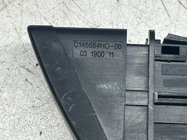 bontott MAZDA DEMIO Vészvillogó Kapcsoló