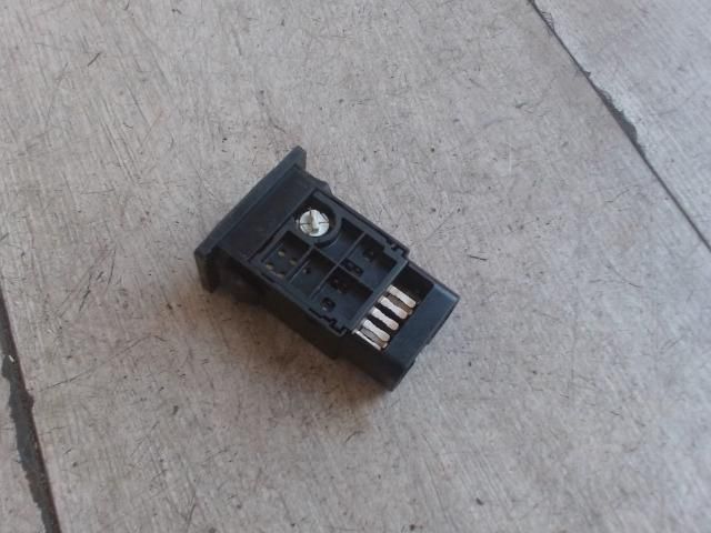 bontott MAZDA DEMIO Vészvillogó Kapcsoló