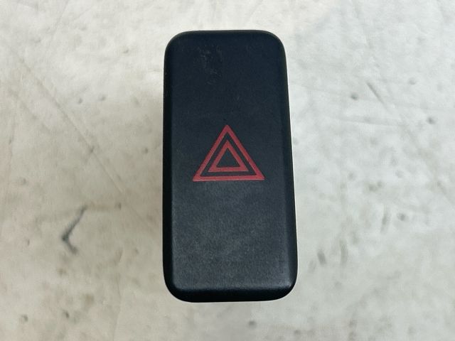 bontott MAZDA DEMIO Vészvillogó Kapcsoló