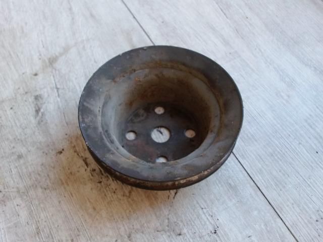 bontott MAZDA E-SERIE Vízpumpa Szíjtárcsa