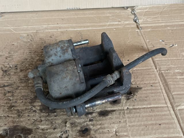 bontott MAZDA MPV Bal első Féknyereg Munkahengerrel