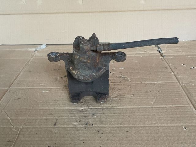 bontott MAZDA MPV Bal hátsó Féknyereg Munkahengerrel