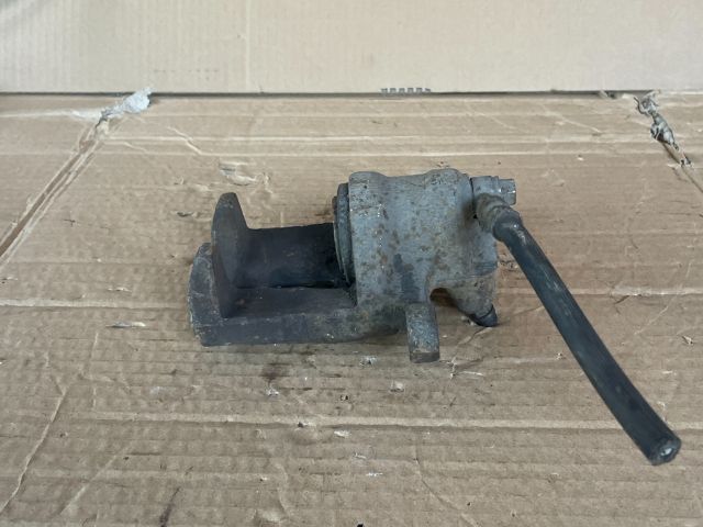 bontott MAZDA MPV Bal hátsó Féknyereg Munkahengerrel