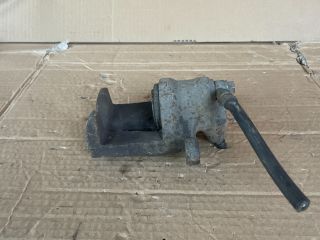 bontott MAZDA MPV Bal hátsó Féknyereg Munkahengerrel