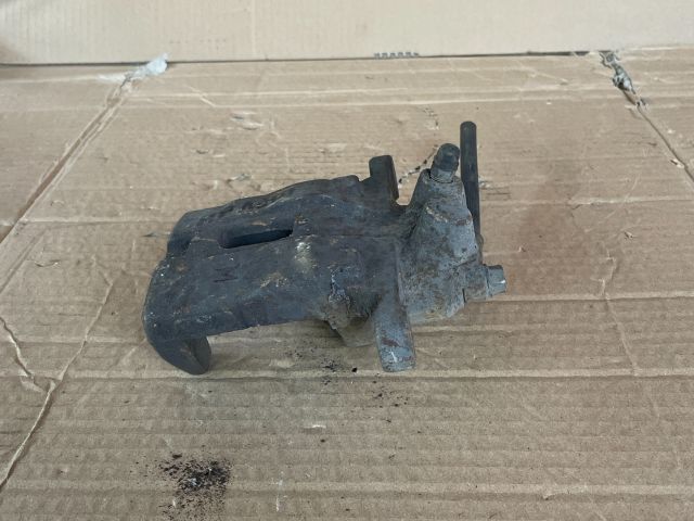 bontott MAZDA MPV Bal hátsó Féknyereg Munkahengerrel