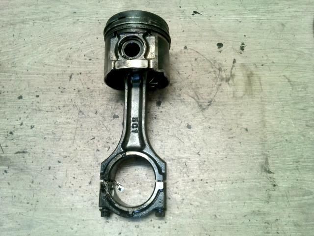 bontott MAZDA MPV Dugattyú és Hajtókar