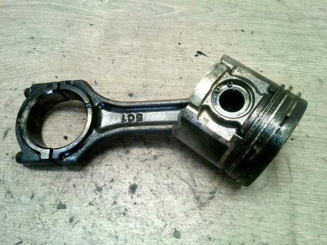 bontott MAZDA MPV Dugattyú és Hajtókar