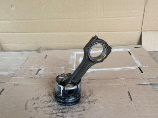 bontott MAZDA MPV Dugattyú és Hajtókar