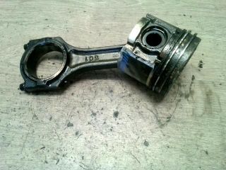 bontott MAZDA MPV Dugattyú és Hajtókar