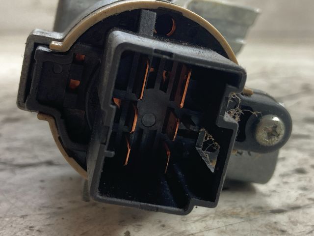 bontott MAZDA MPV Gyújtáskapcsoló