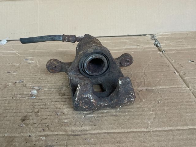 bontott MAZDA MPV Jobb hátsó Féknyereg Munkahengerrel