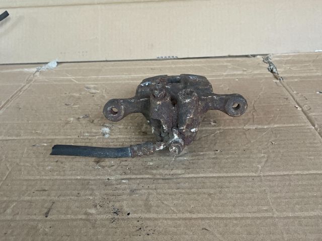 bontott MAZDA MPV Jobb hátsó Féknyereg Munkahengerrel