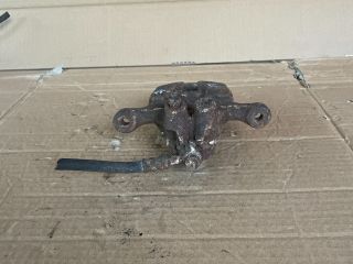 bontott MAZDA MPV Jobb hátsó Féknyereg Munkahengerrel