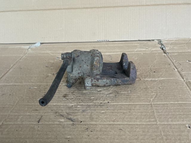 bontott MAZDA MPV Jobb hátsó Féknyereg Munkahengerrel