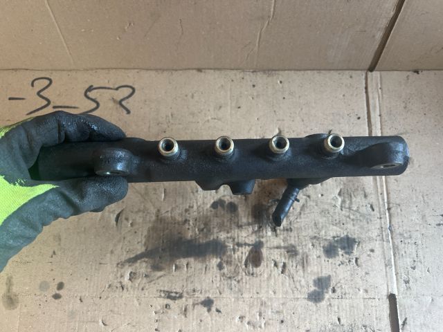 bontott MAZDA MPV Közösnyomócső