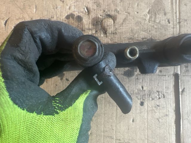 bontott MAZDA MPV Közösnyomócső