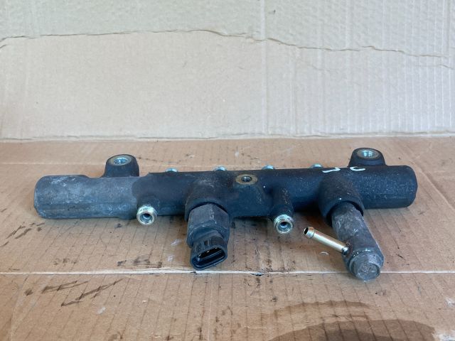 bontott MAZDA MPV Közösnyomócső