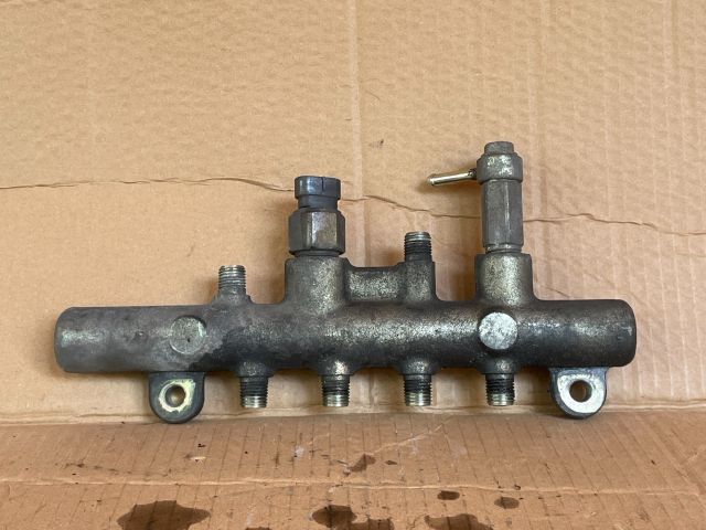 bontott MAZDA MPV Közösnyomócső