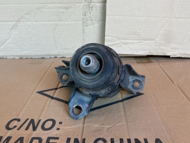 bontott MAZDA MPV Motor Tartó Bak Jobb