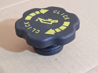 bontott MAZDA MPV Olajbeöntő Sapka