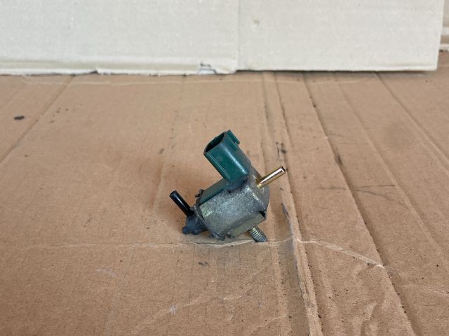 bontott MAZDA MPV Szívósor Állító Vákuumszelep