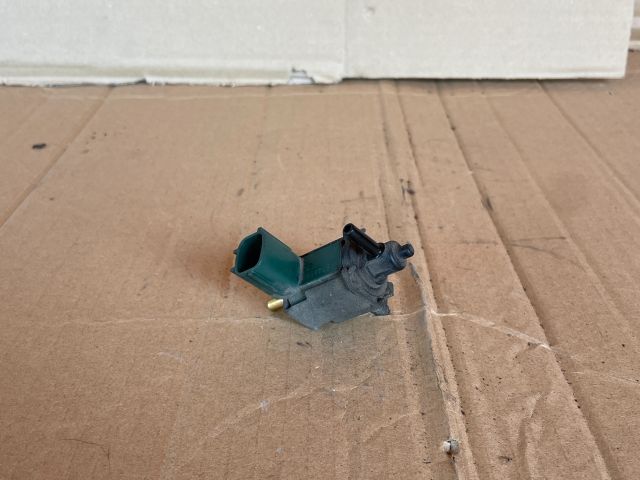 bontott MAZDA MPV Szívósor Állító Vákuumszelep