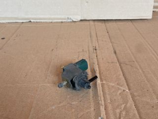 bontott MAZDA MPV Szívósor Állító Vákuumszelep