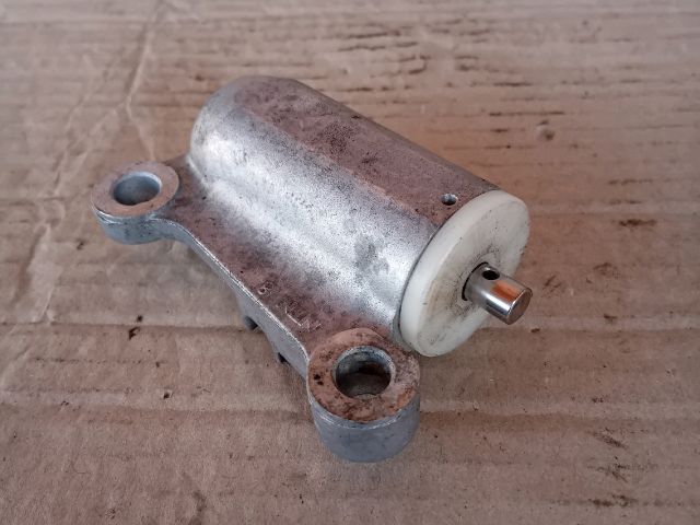 bontott MAZDA MPV Vezérlés Lánc / Szíj Feszítő Görgő