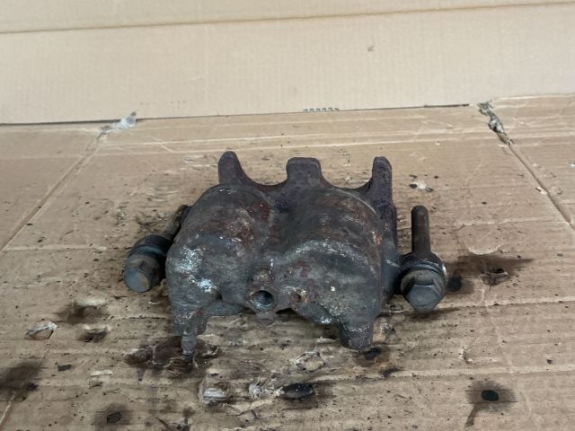 bontott MAZDA MPV Jobb első Féknyereg Munkahengerrel