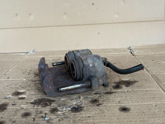 bontott MAZDA MPV Jobb első Féknyereg Munkahengerrel