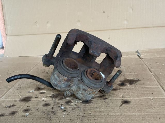 bontott MAZDA MPV Jobb első Féknyereg Munkahengerrel