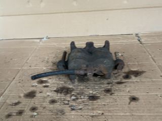 bontott MAZDA MPV Jobb első Féknyereg Munkahengerrel