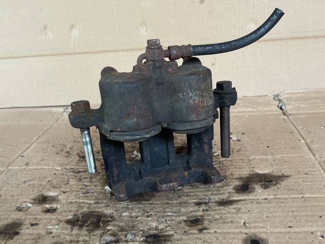 bontott MAZDA MPV Jobb első Féknyereg Munkahengerrel