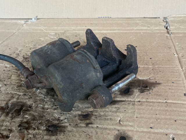 bontott MAZDA MPV Jobb első Féknyereg Munkahengerrel